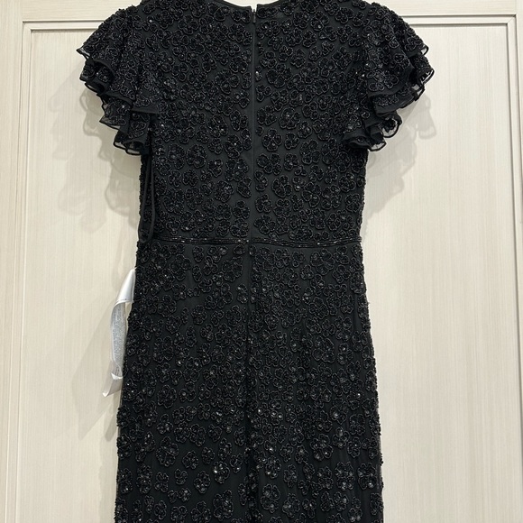 MAC DUGGAL, PETITE EMBELLISHED CAP SLEEVE GOWN. - Picture 8 of 16